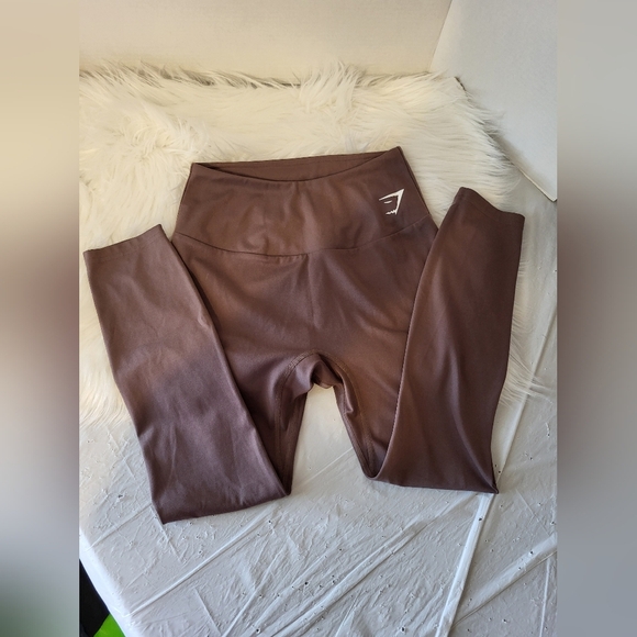 Gymshark High-Waisted Leggings Capris  in Tan, Size Small - Picture 4 of 5